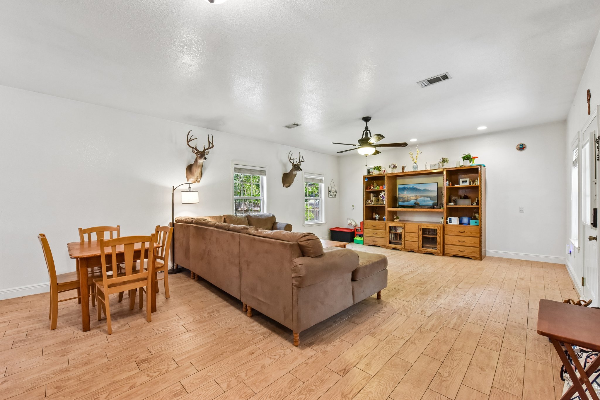 N Ave E-S2206-017.jpg