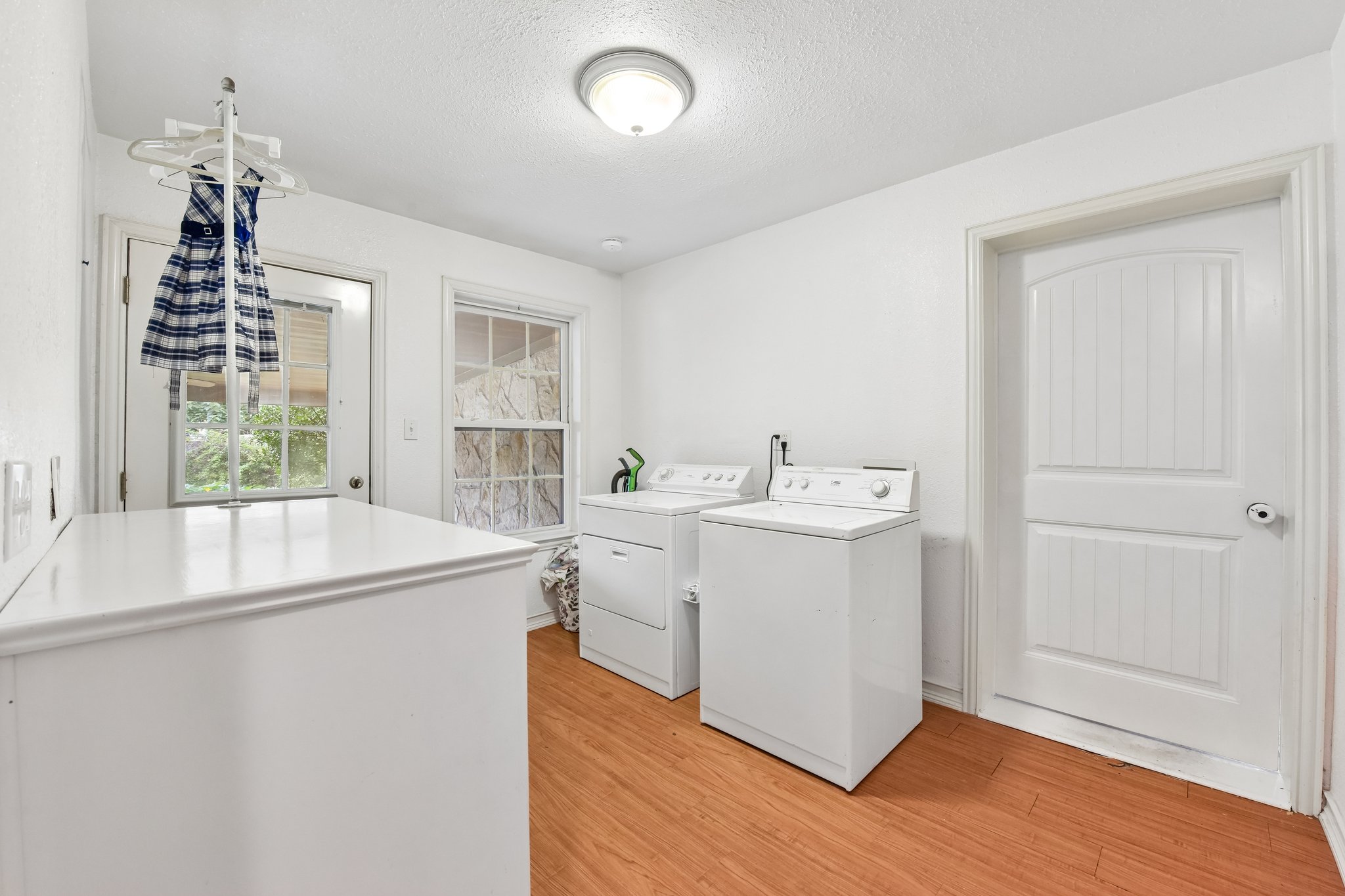 N Ave E-S2206-028.jpg