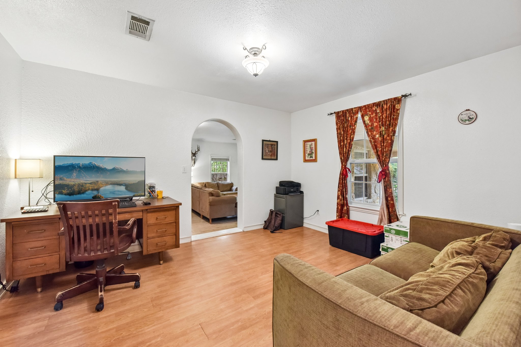 N Ave E-S2206-029.jpg