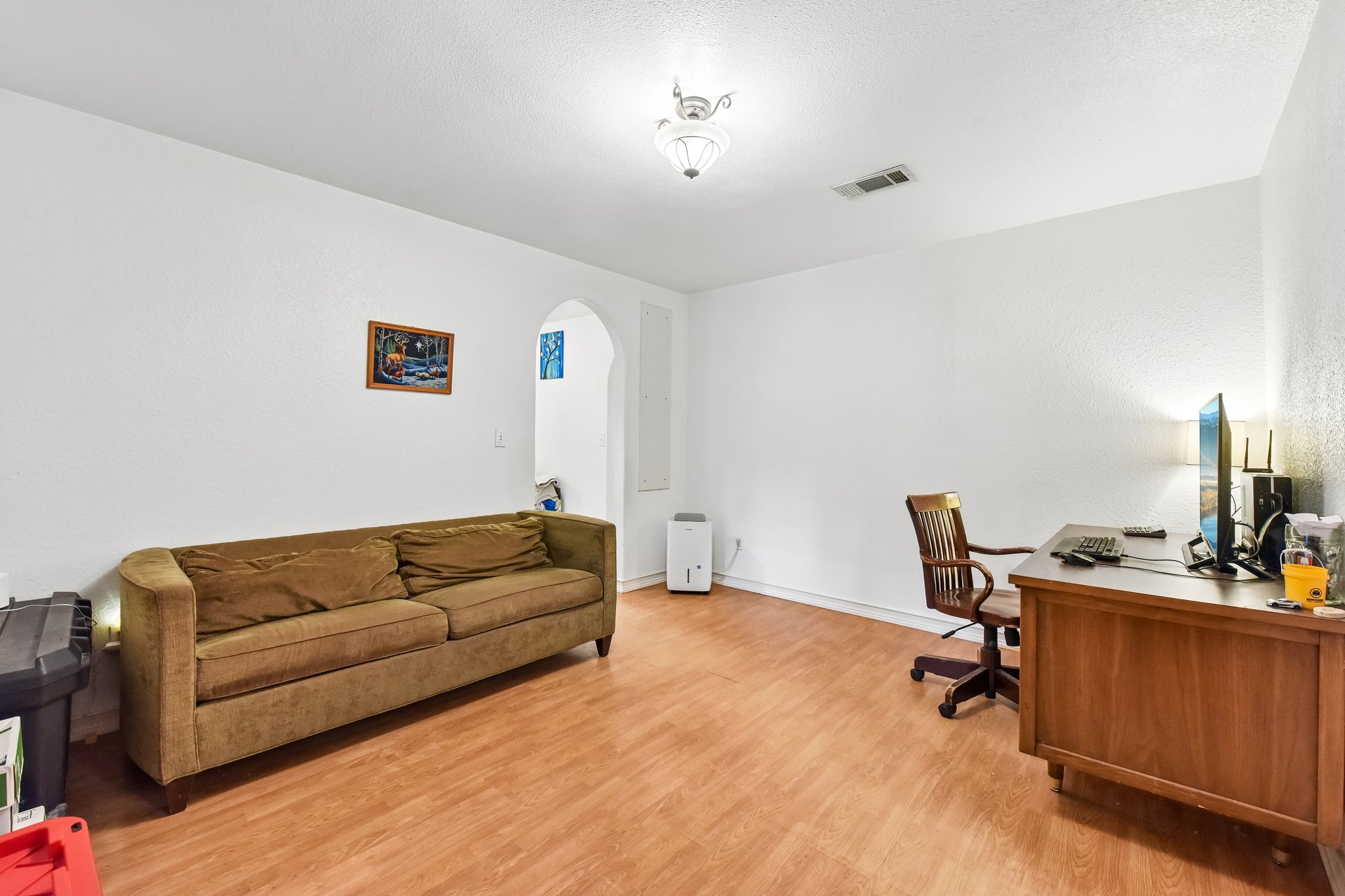 N Ave E-S2206-030.jpg