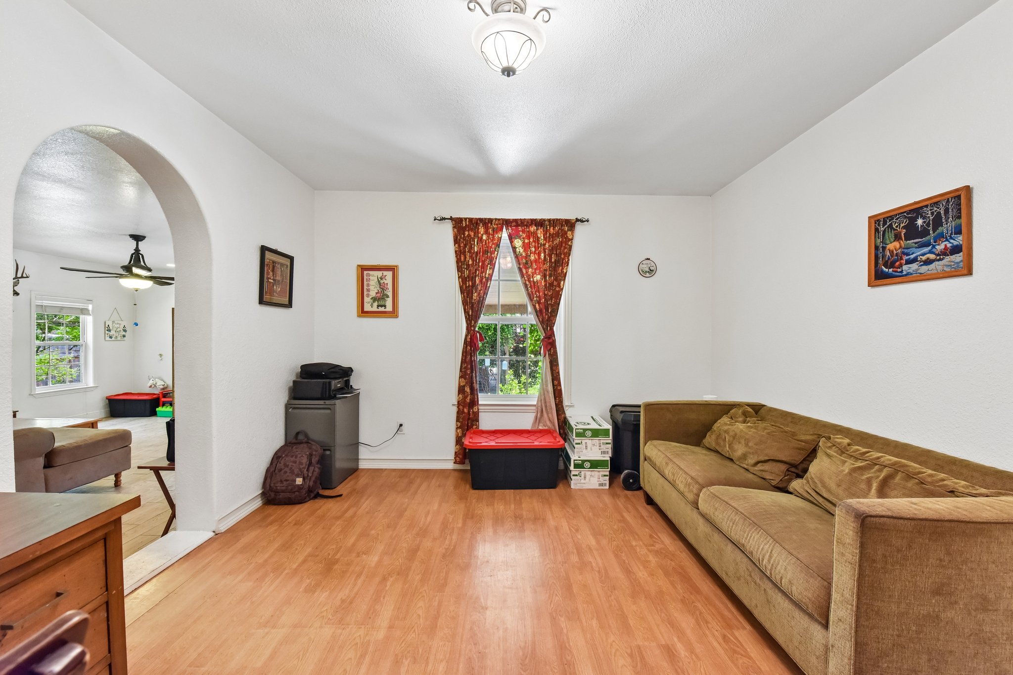 N Ave E-S2206-031.jpg