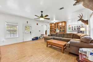 N Ave E-S2206-014.jpg