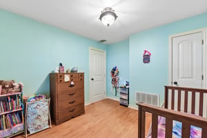 N Ave E-S2206-024.jpg