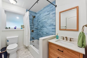 N Ave E-S2206-027.jpg