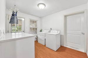 N Ave E-S2206-028.jpg