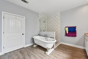 N Ave E-S2206-041.jpg