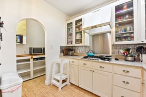 N Ave E-S2206-044.jpg