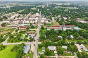 N Ave E-S2206-057.jpg