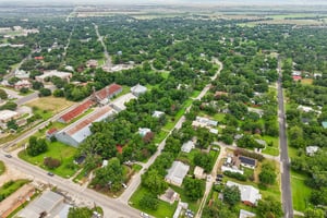 N Ave E-S2206-071.jpg