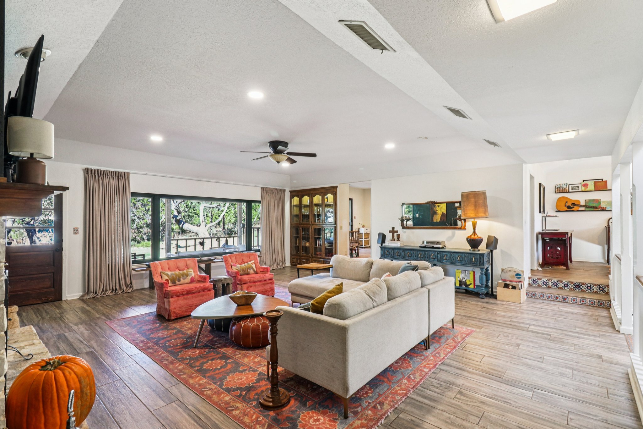 Northwood Hills Dr-S0411-018.jpg