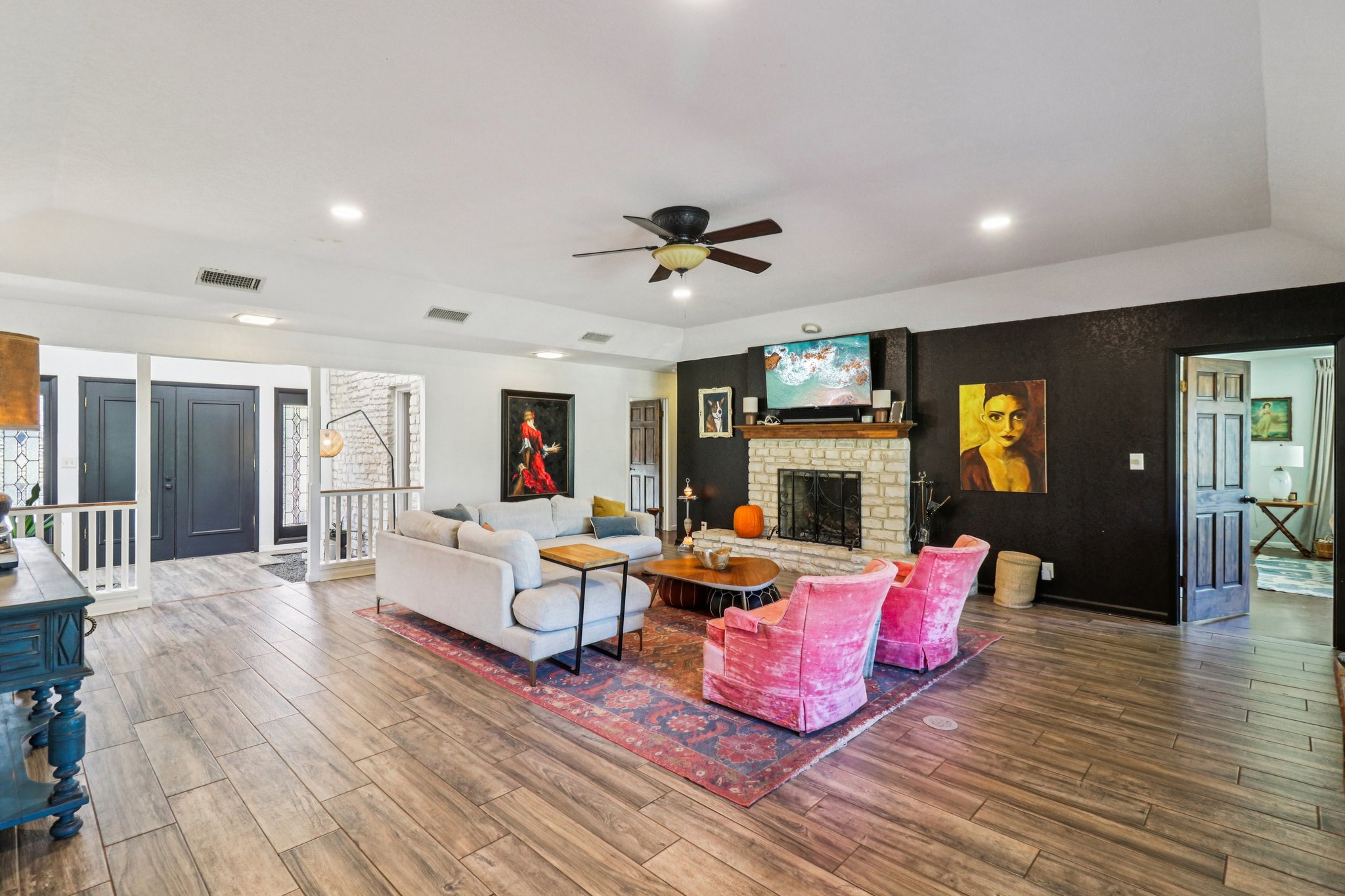 Northwood Hills Dr-S0411-020.jpg