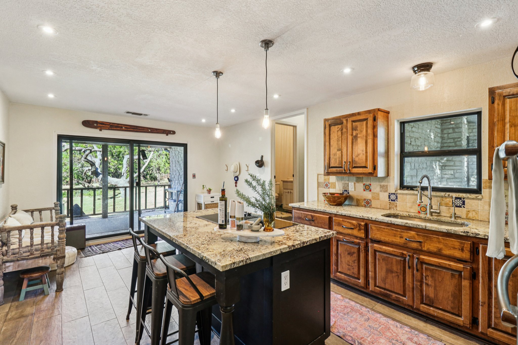 Northwood Hills Dr-S0411-024.jpg