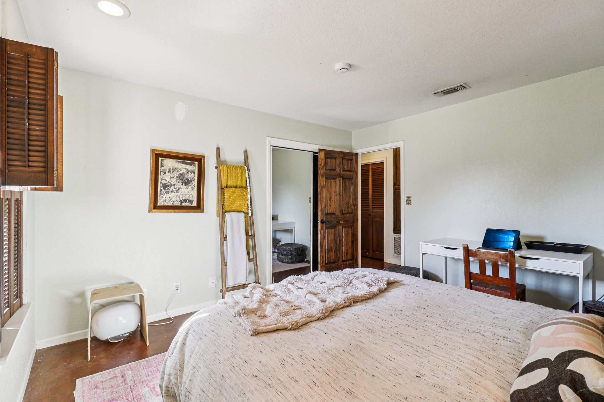 Northwood Hills Dr-S0411-037.jpg