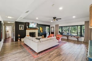 Northwood Hills Dr-S0411-017.jpg