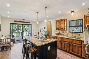 Northwood Hills Dr-S0411-024.jpg