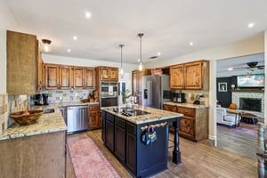 Northwood Hills Dr-S0411-026.jpg