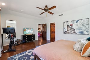 Northwood Hills Dr-S0411-031.jpg