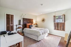 Northwood Hills Dr-S0411-036.jpg