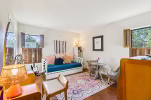 Northwood Hills Dr-S0411-039.jpg