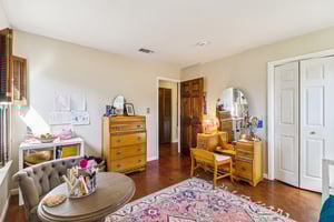 Northwood Hills Dr-S0411-040.jpg