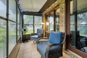 Screened-in Porch