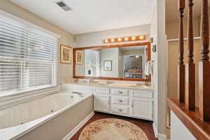 Pine Lake Dr-2406-049.jpg