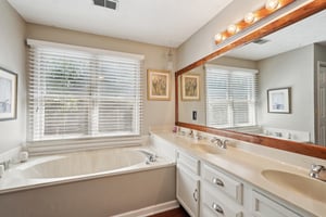 Pine Lake Dr-2406-051.jpg