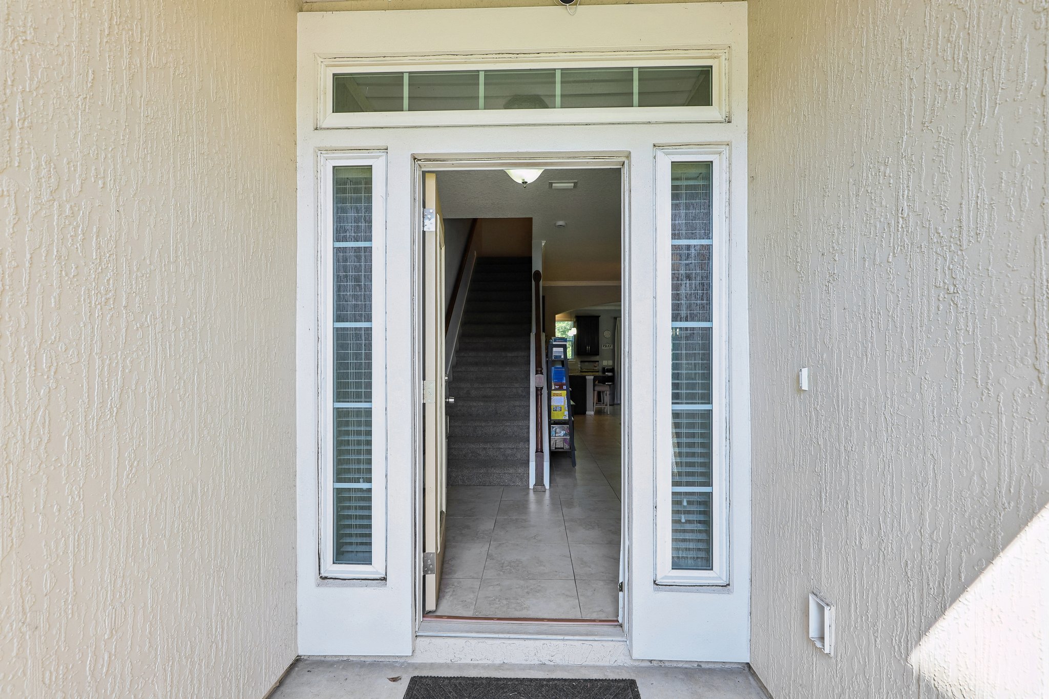 Richmond Dr-S2506-004.jpg
