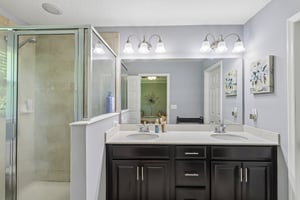 Richmond Dr-S2506-029.jpg