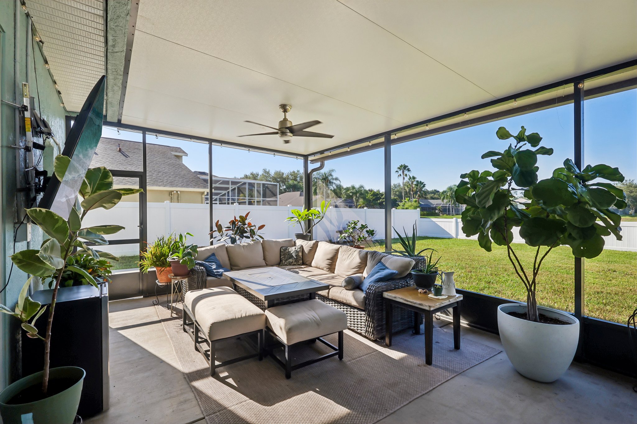 Rosana Dr-S2407-047.jpg