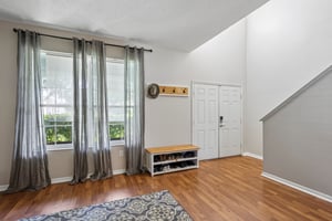 Rosana Dr-S2407-006.jpg