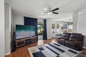 Rosana Dr-S2407-008.jpg