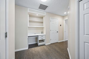 Bedroom/Office