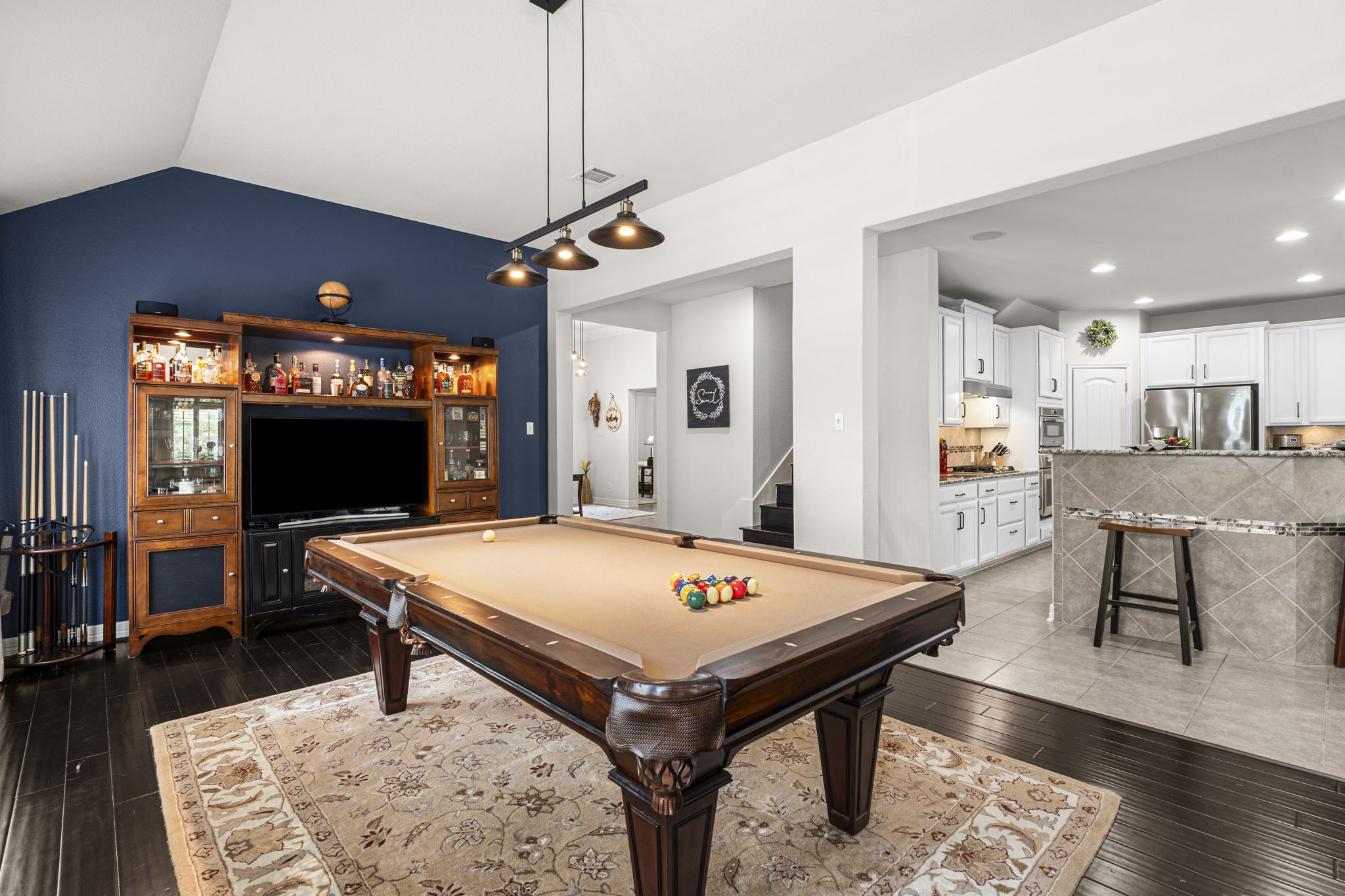 Formal LR/DR Opens to Kitchen