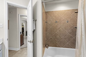 2nd Bath w/ Tiled Bath-Shower