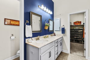 Primary Bath w/ Dual Sinks