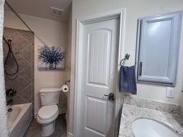 2nd Bath w/ Tiled Shower & Walk-in Linen Closet