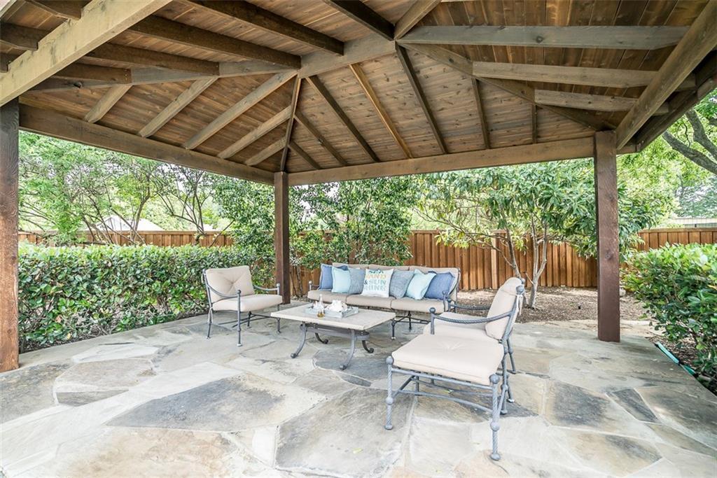 Outdoor cabana
