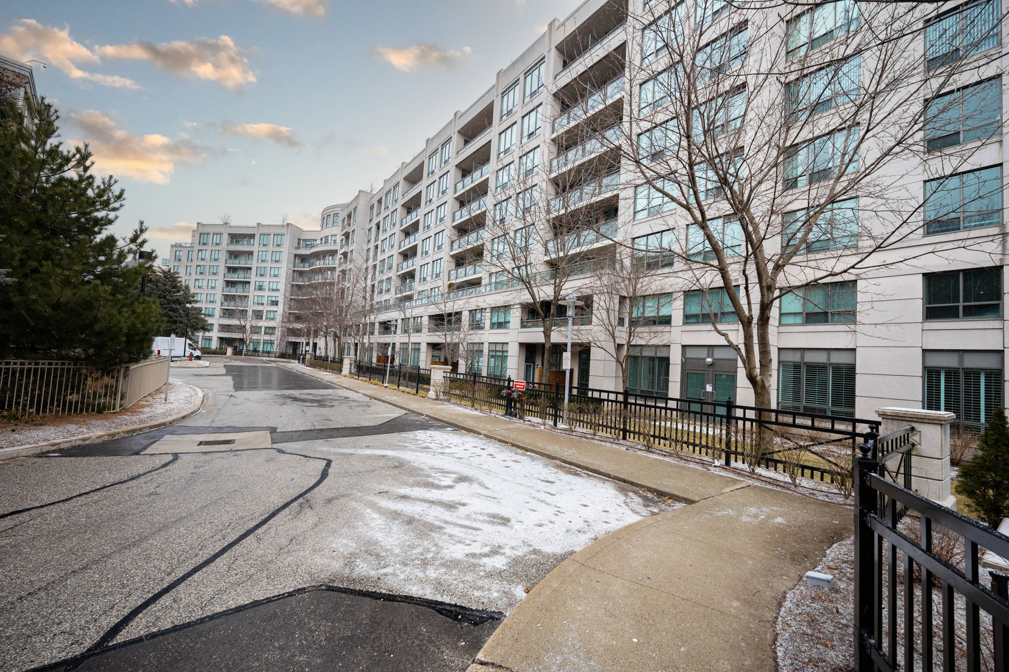 Toronto property showcase — delivered property photograph 3
