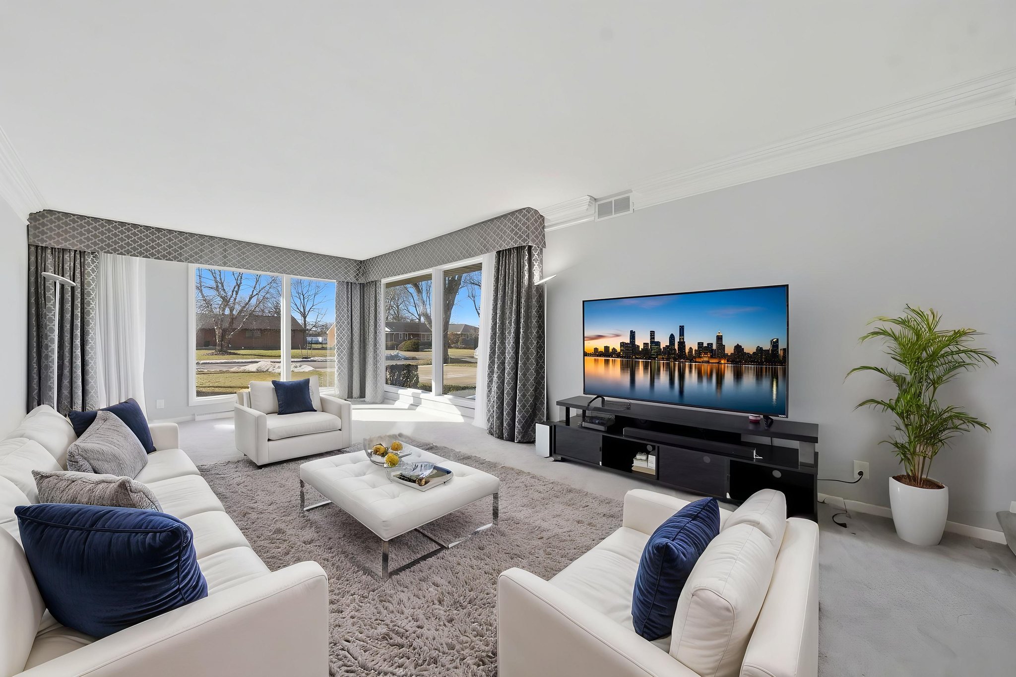 _DSC0514 virtually staged.jpeg