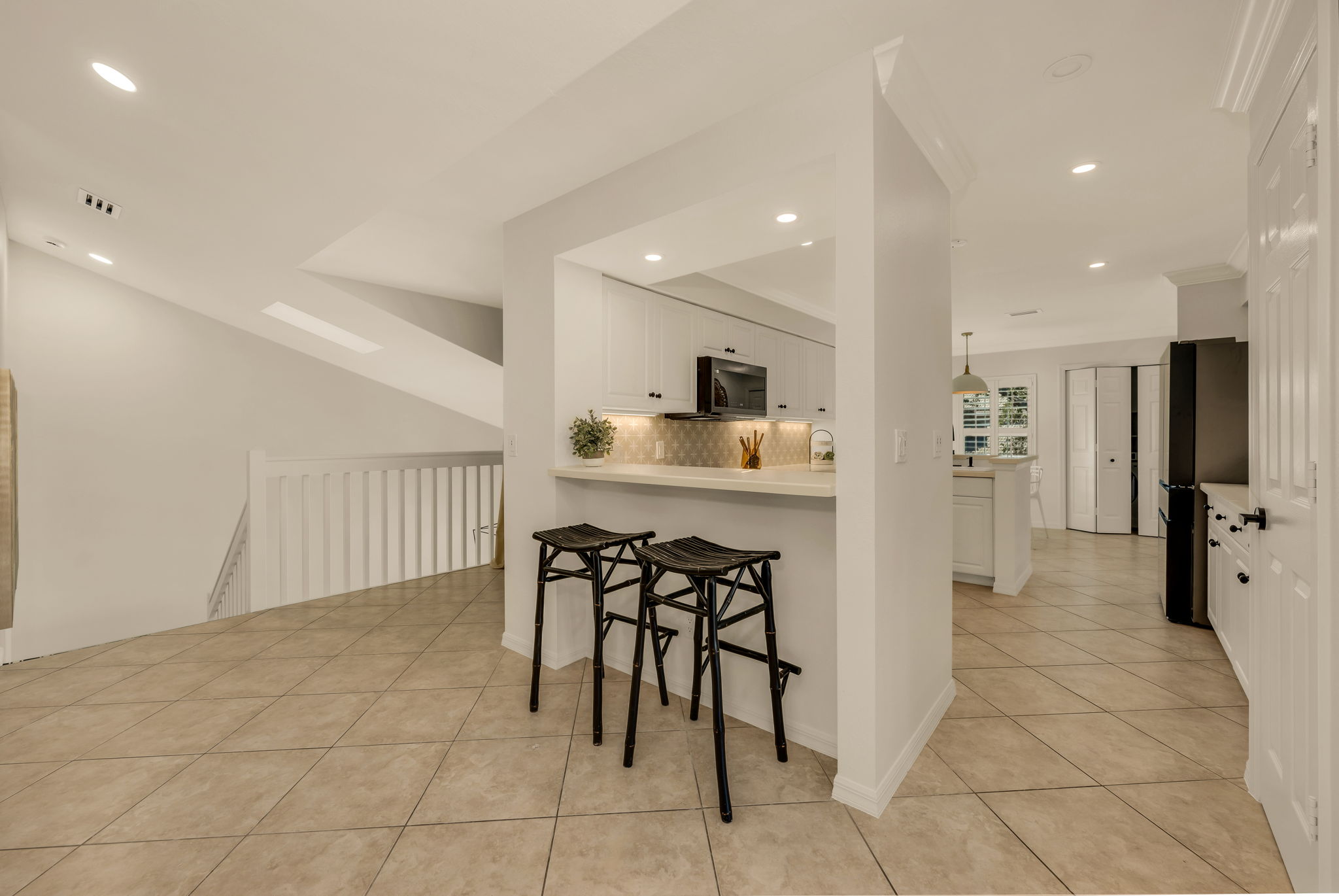 Breakfast Bar - Kitchen