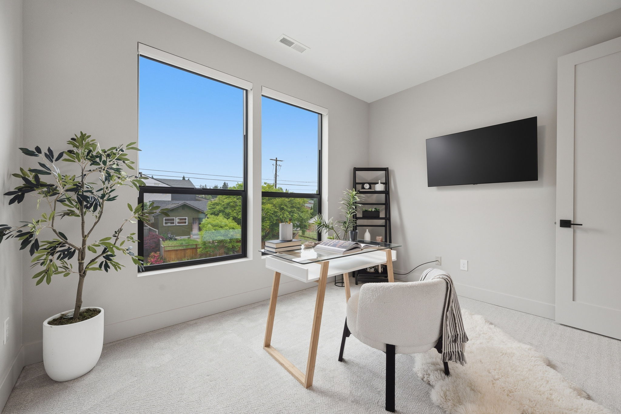  Photo 52