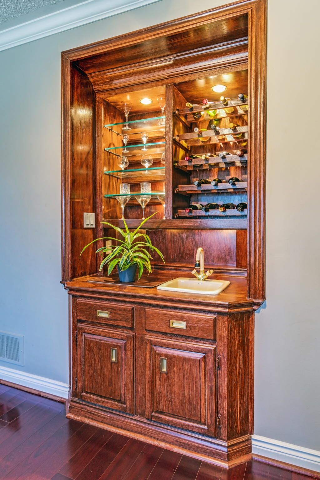 Family Room Wet Bar