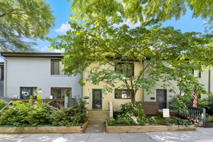  Photo 0