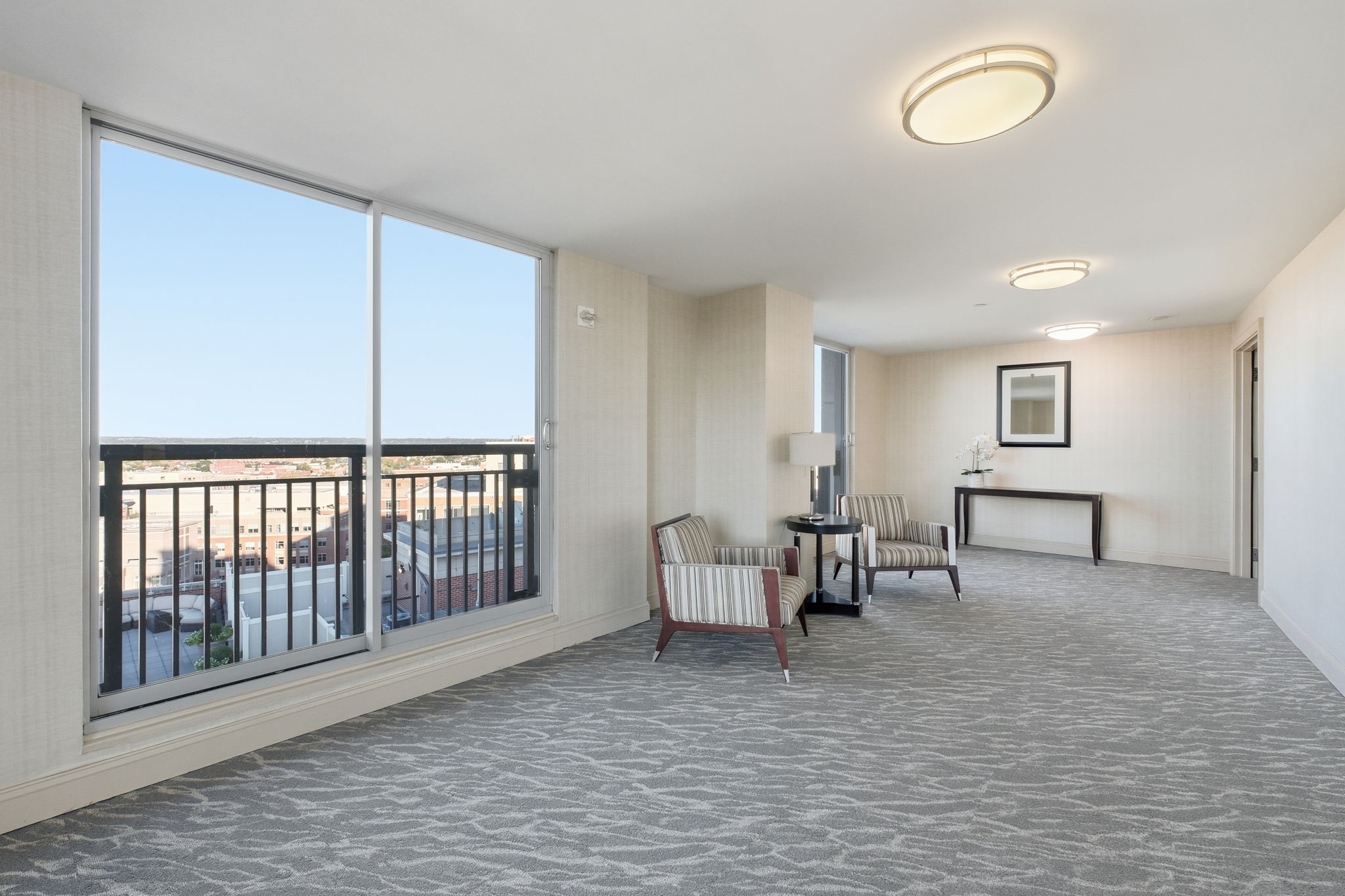 Community seating areas on 14 & 15 floor lobby