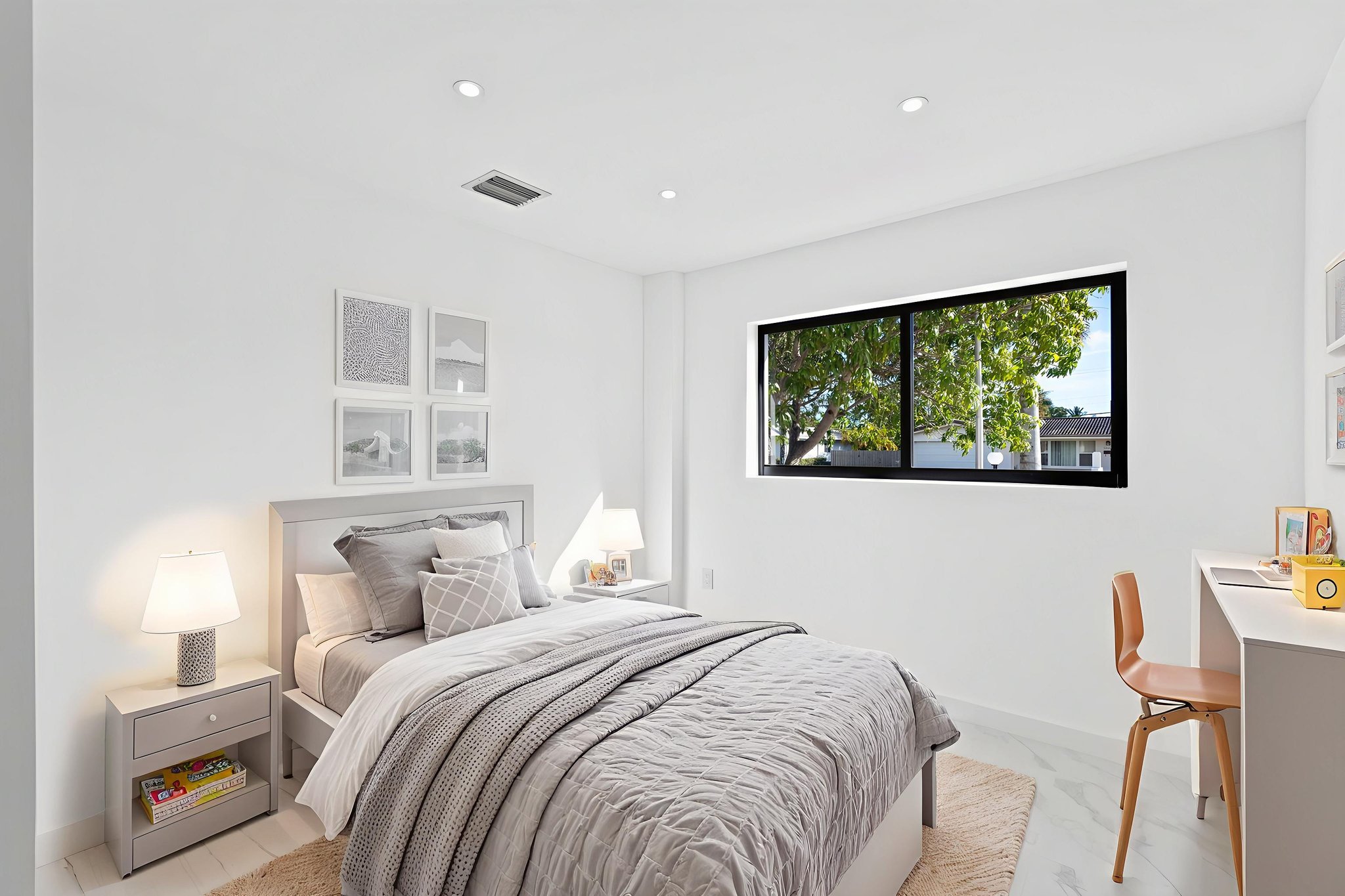 A7403121 virtually staged.jpeg