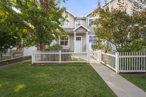  Photo 0