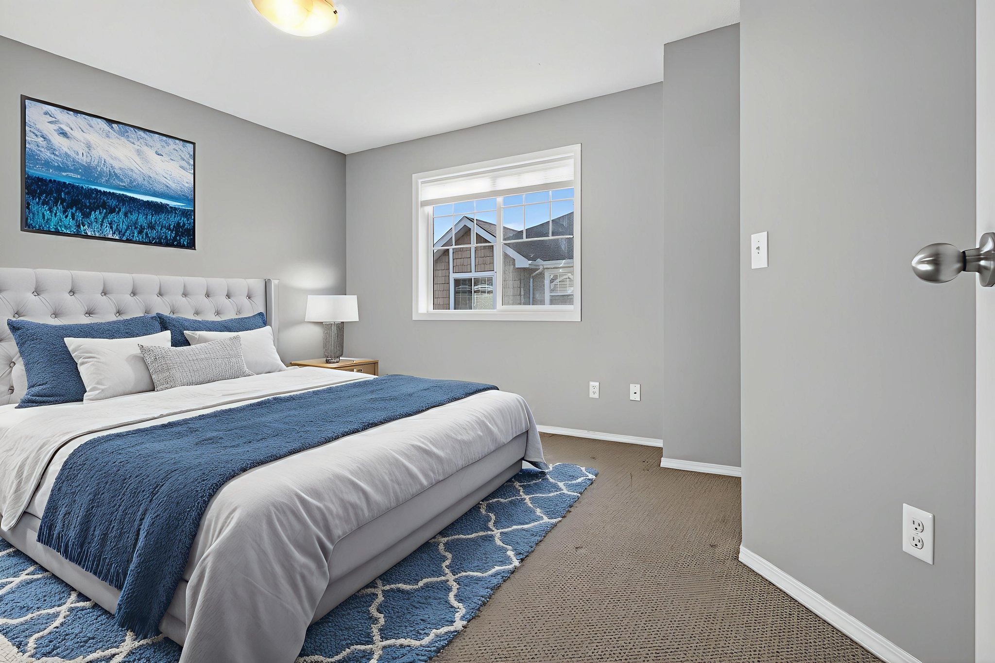 DSC03122 virtually staged.jpeg