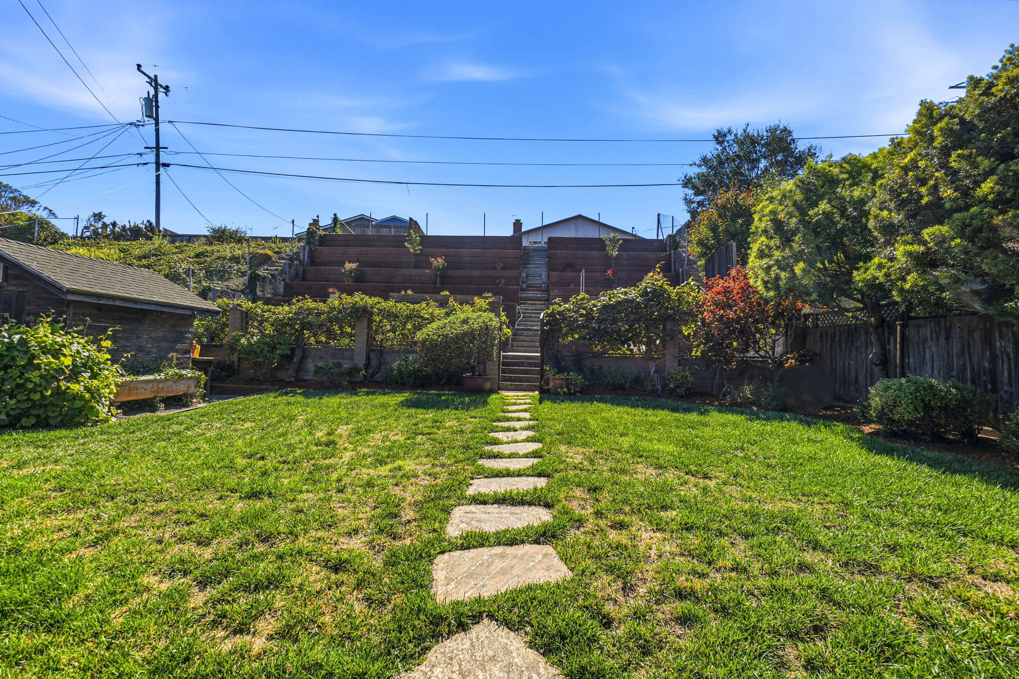 039_F8_2051 Willow Way