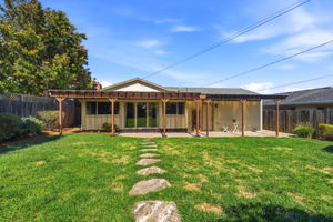036_F8_2051 Willow Way